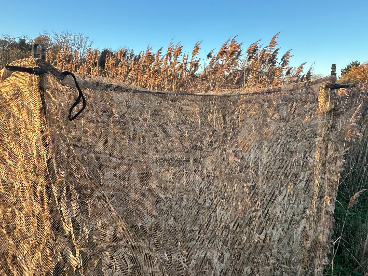 The new brown Stealth Ghost late season Camouflage 2-ply Hide Net 4mx1.5m (Hunting Blind)